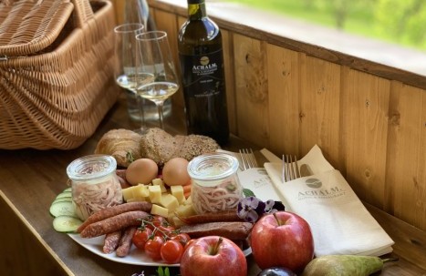 F512AE01-766B-4235-827F-A74F98E2DCBC_1_105_c