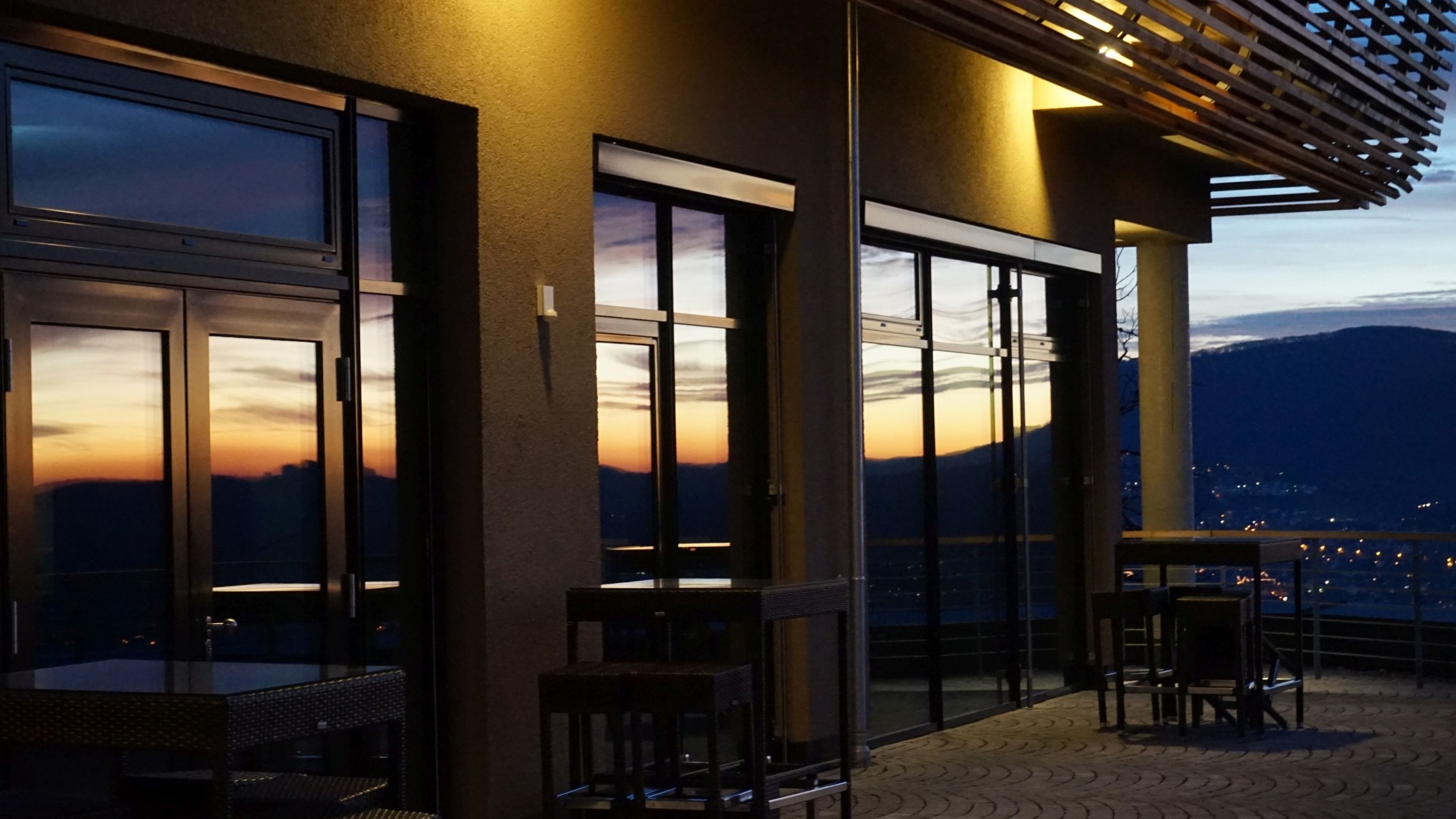 Achalm.Hotel_Hotel_Aussenansicht_Sonnenuntergang