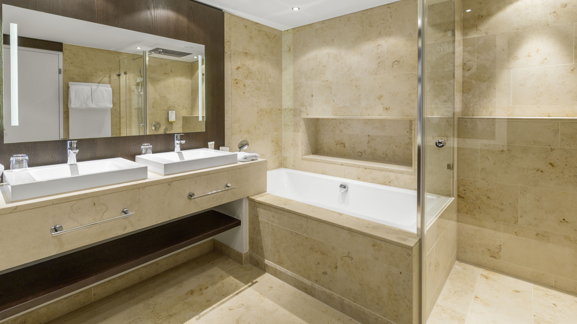 Achalm.Hotel_Hotelzimmer_Achalm-Suite_Bad