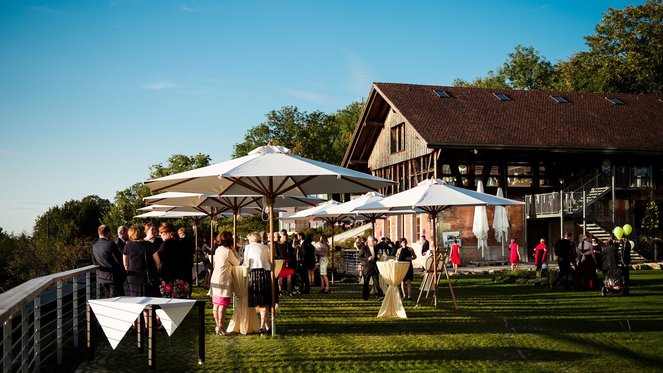 Achalm.Hotel_Schafstall_Terrasse
