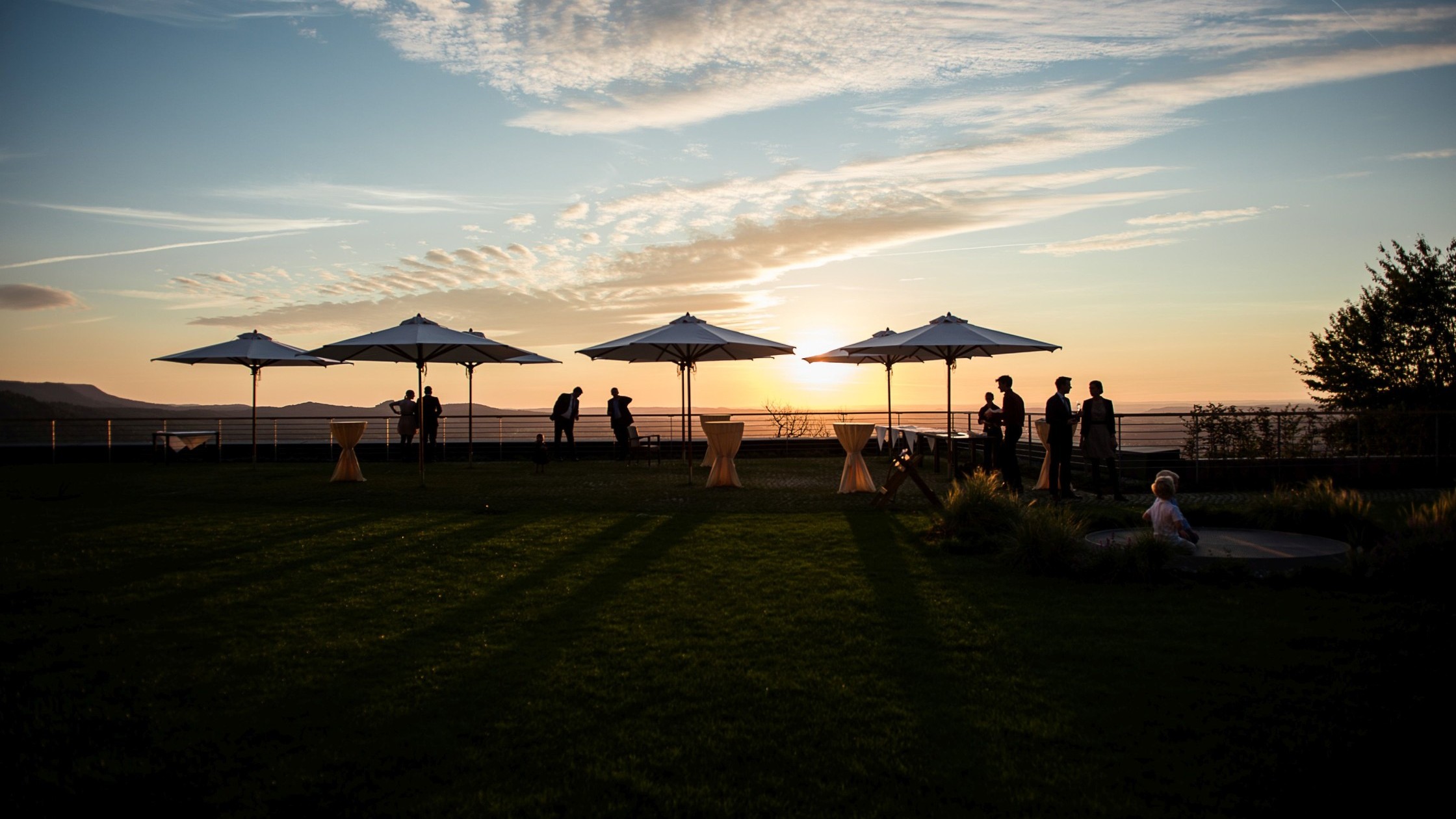 Achalm.Hotel_Schafstall_Terrasse_Empfang